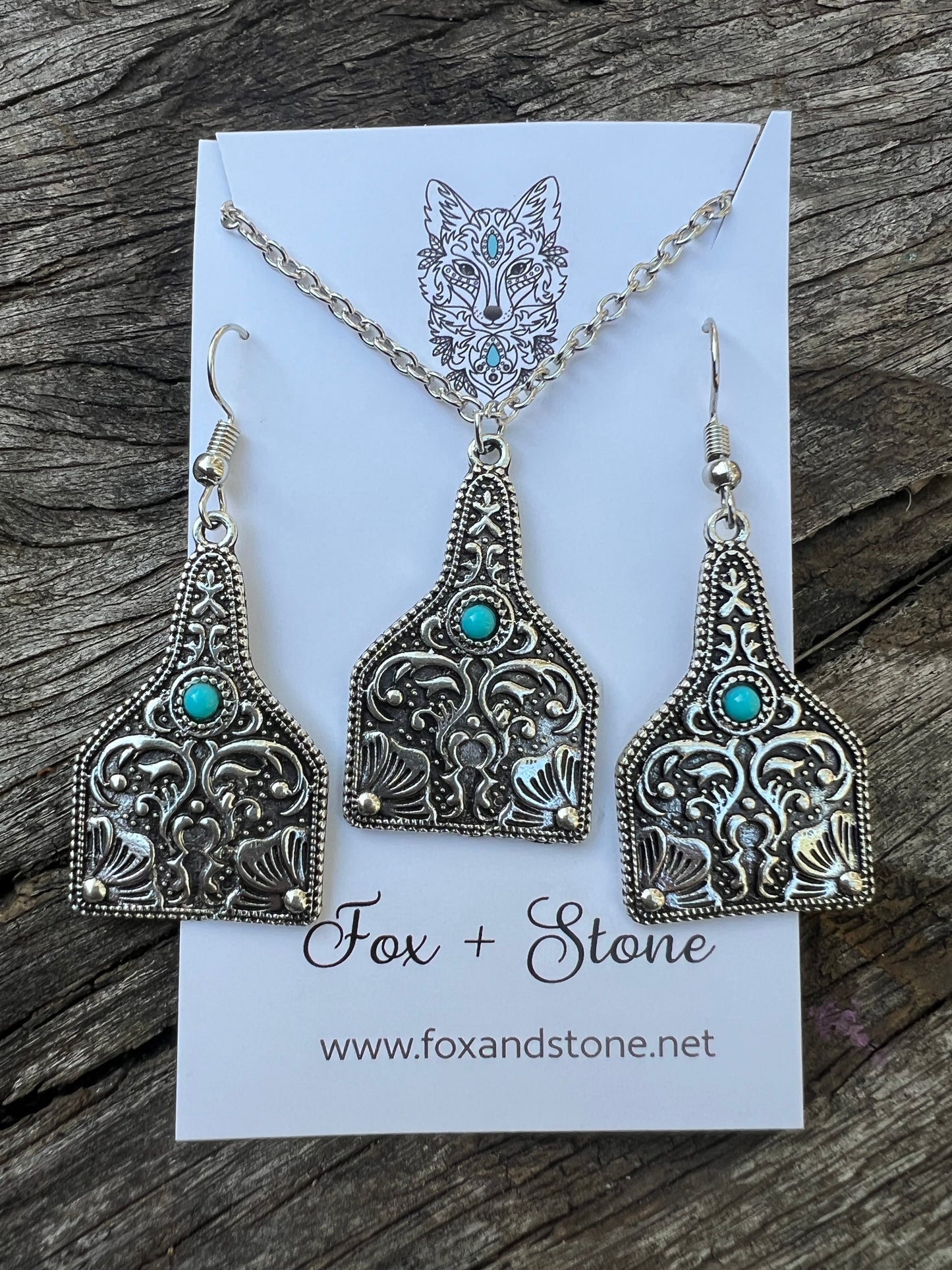 Beautiful Silver Swirl Pendant Earring Set
