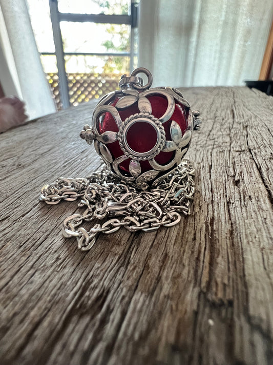 Oh My Heart Oil Diffuser Pendant