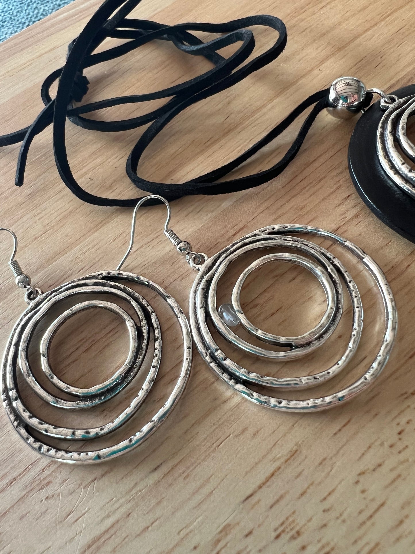 Distressed Round Pendant Earring Set