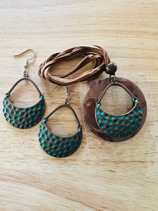 Patina Bronze Pendant Earring Set