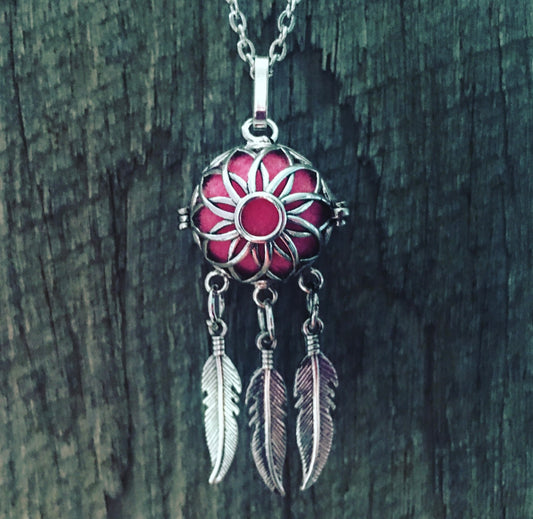 Oil Diffuser Pendant Three Feathers