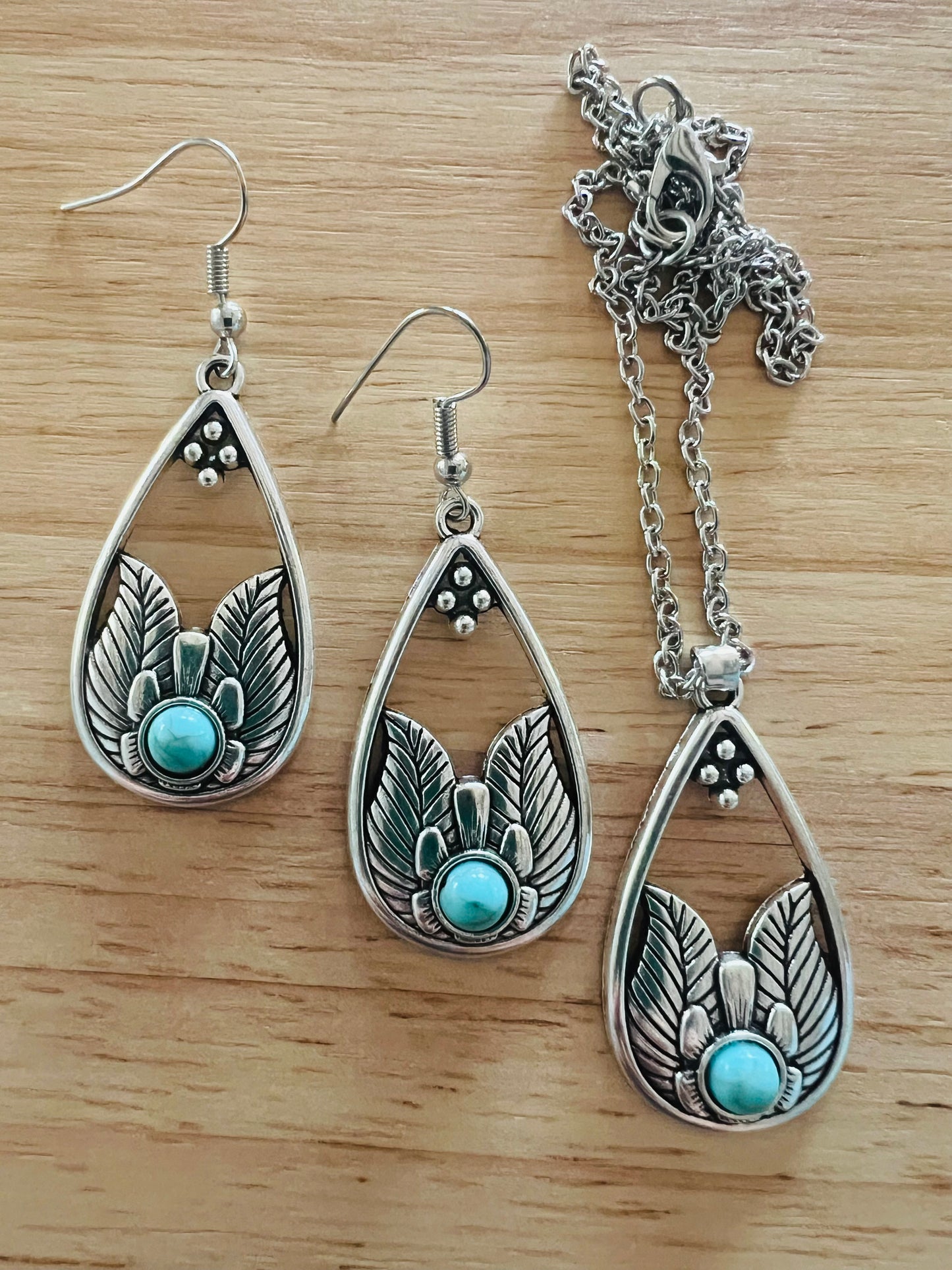 Wing Turquoise Pendant Earring Set