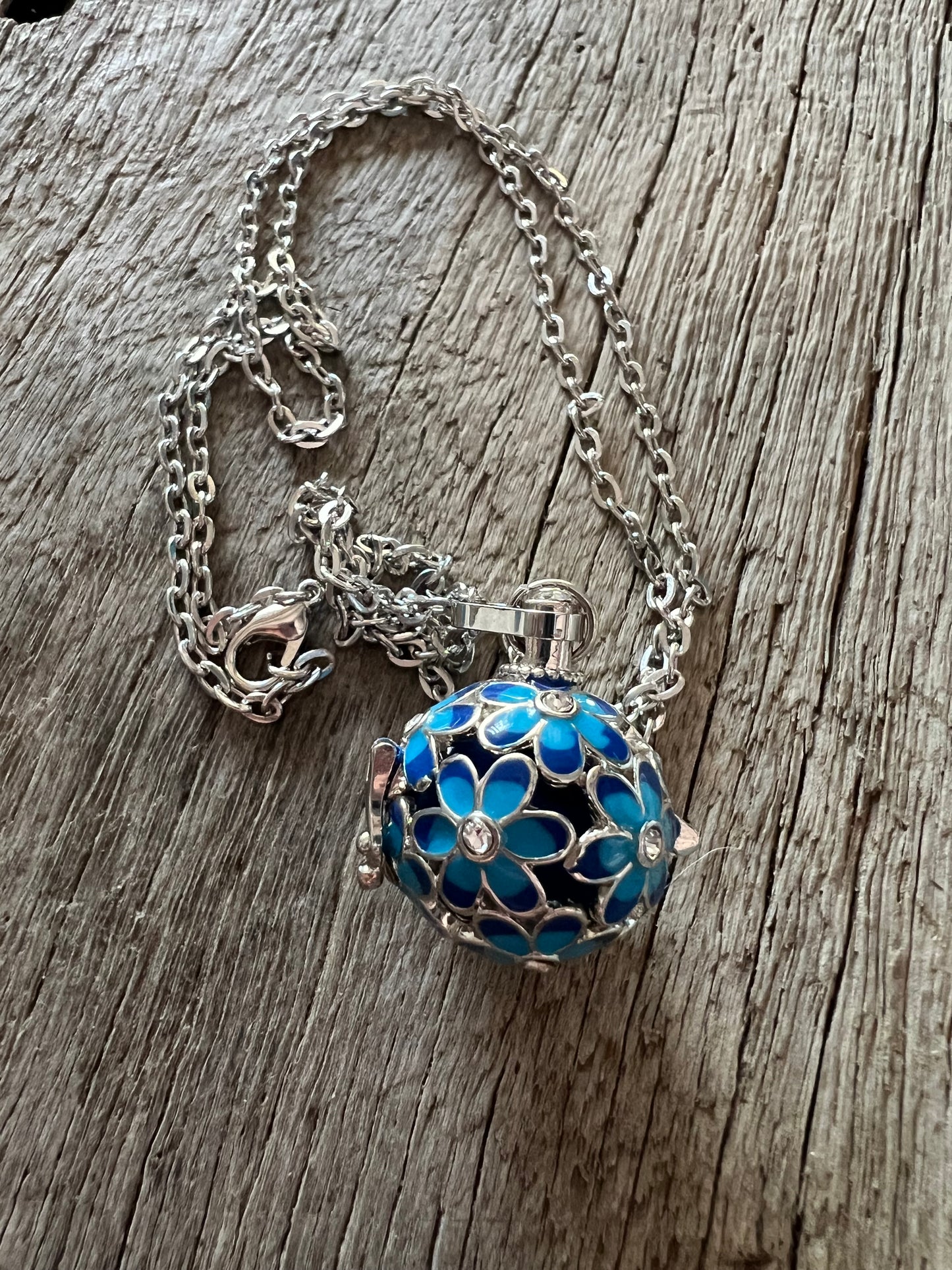 Blue Flower Oil Diffuser Pendant
