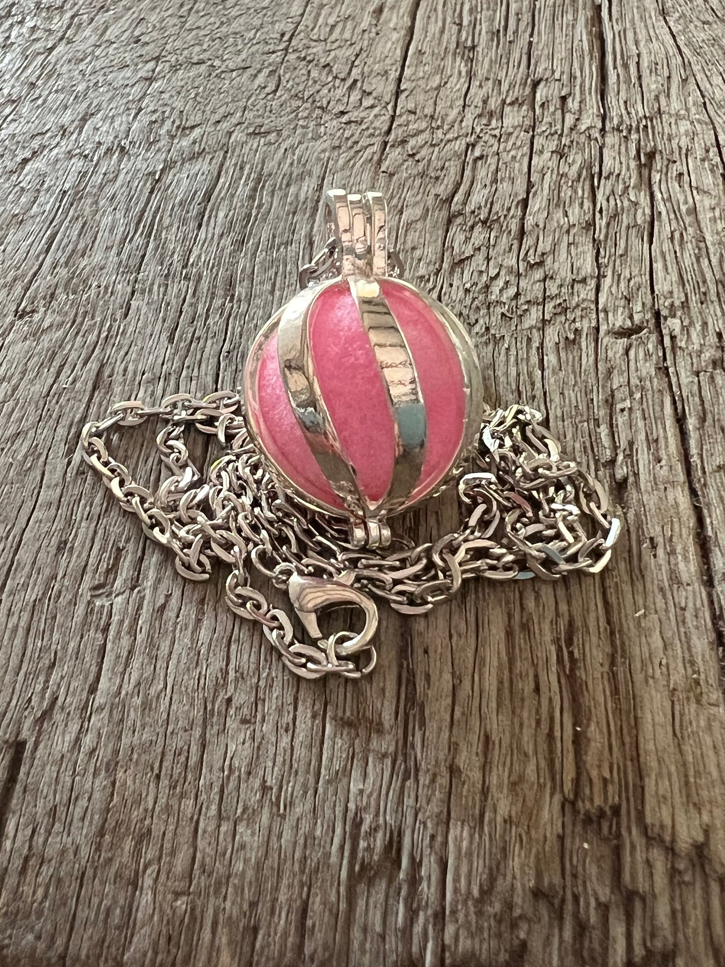 Curved Round Oil Diffuser Pendant
