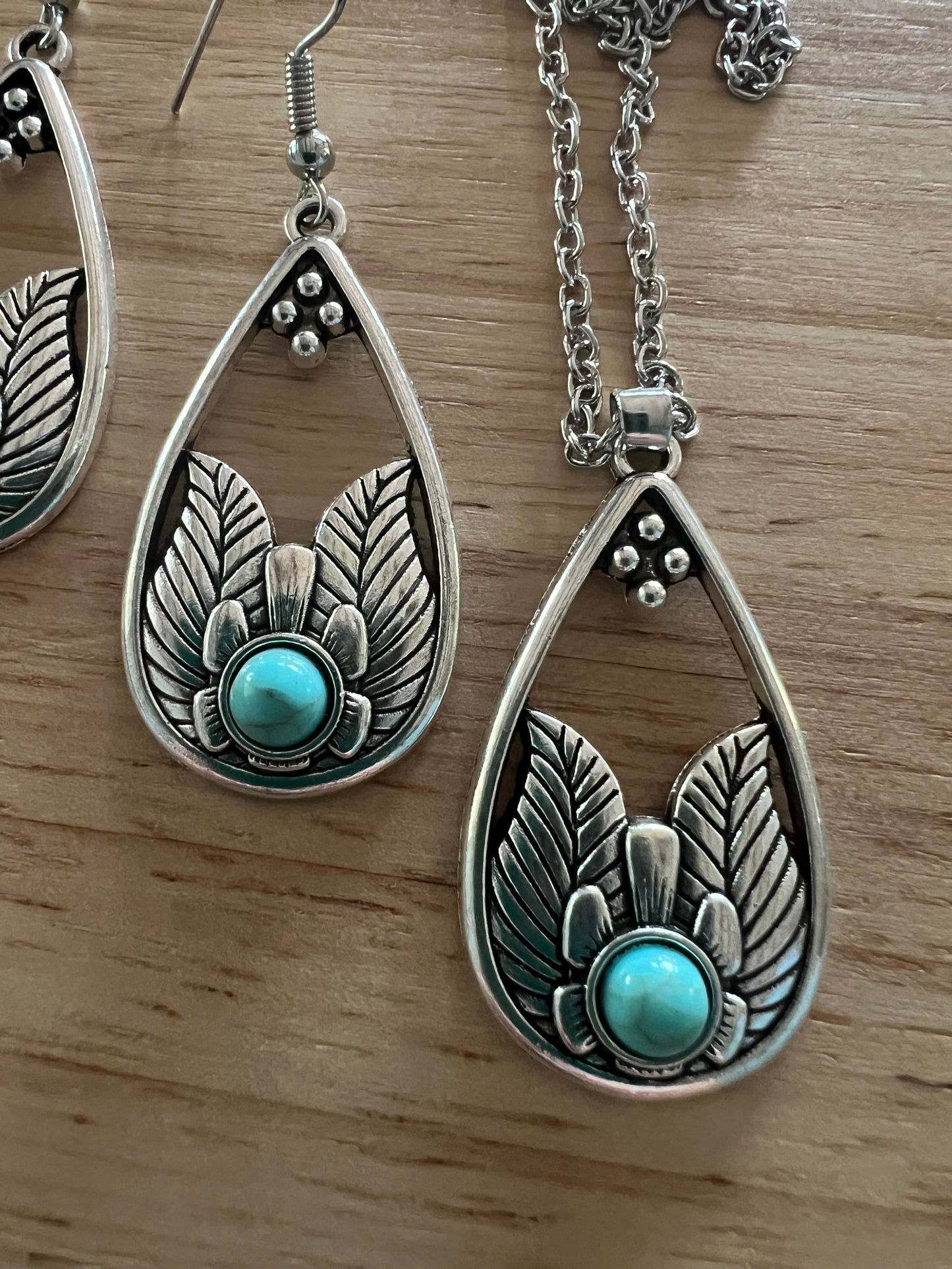Wing Turquoise Pendant Earring Set