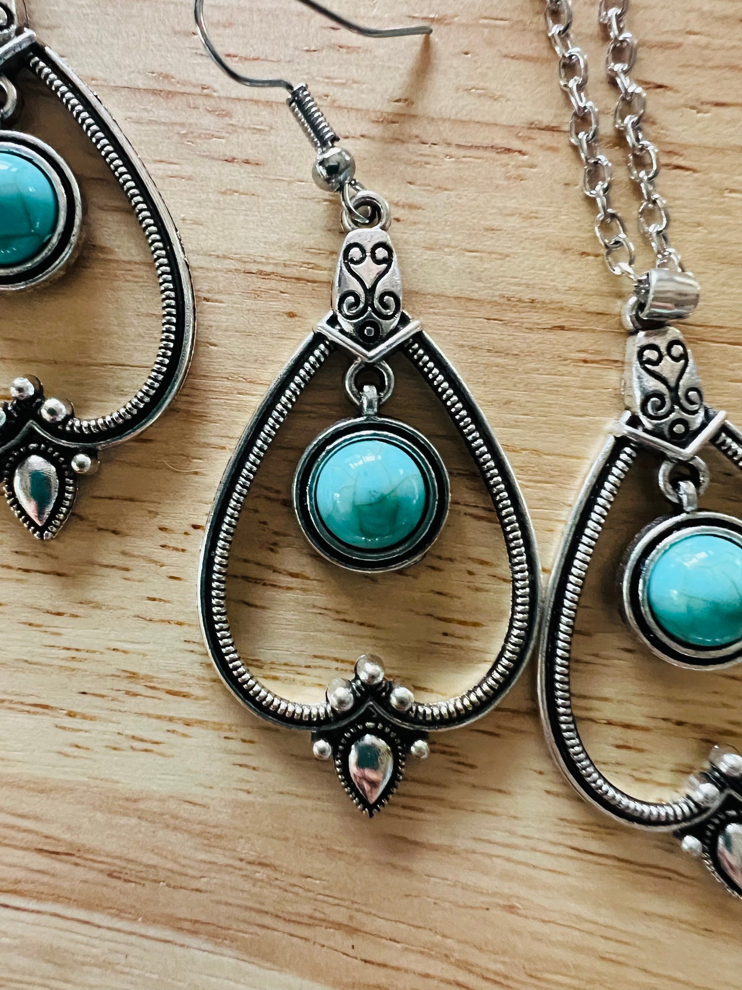 Turquoise Bohemian Pendant Earring Set