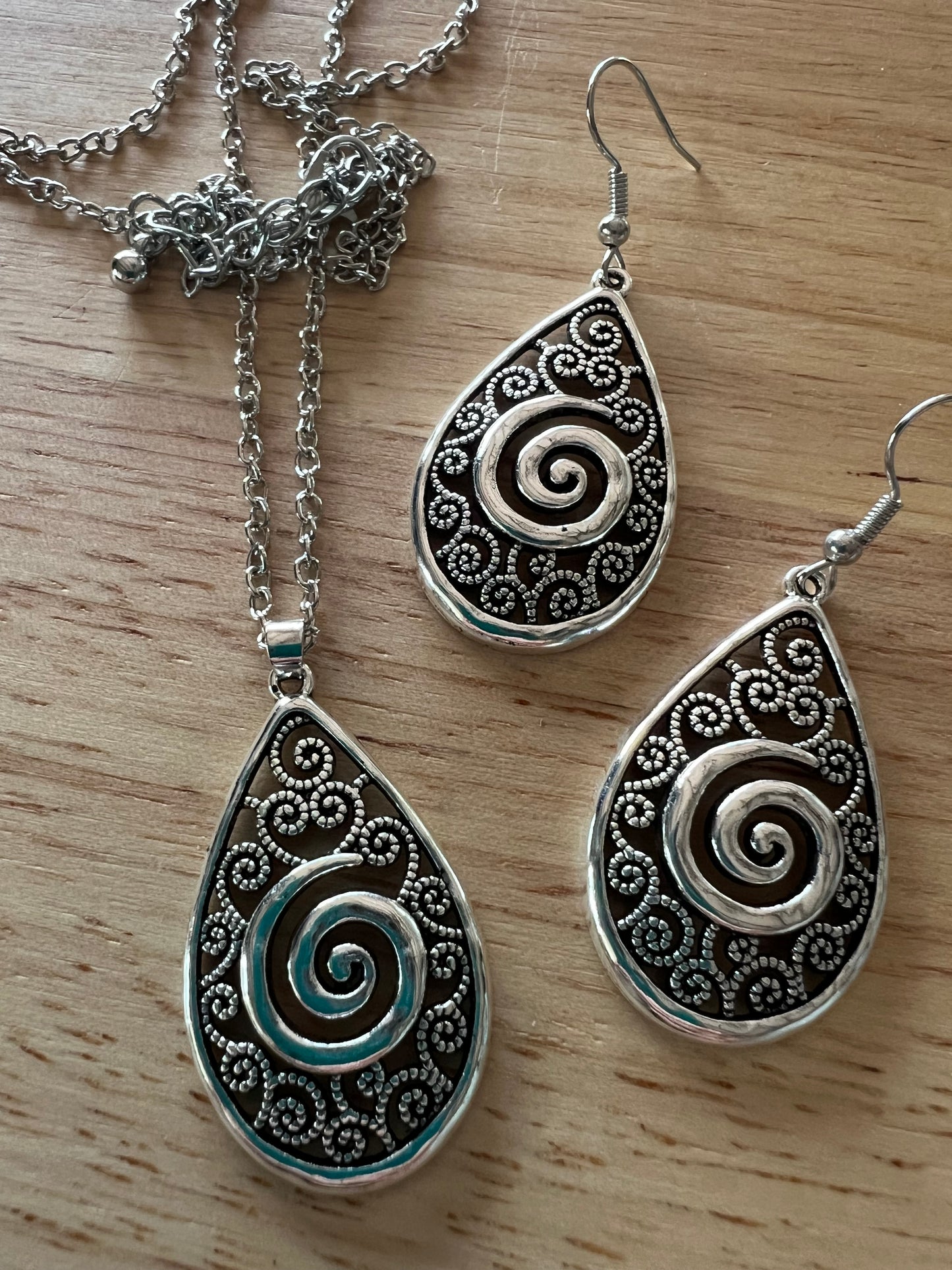 Silver Moana Pendant Earring Set