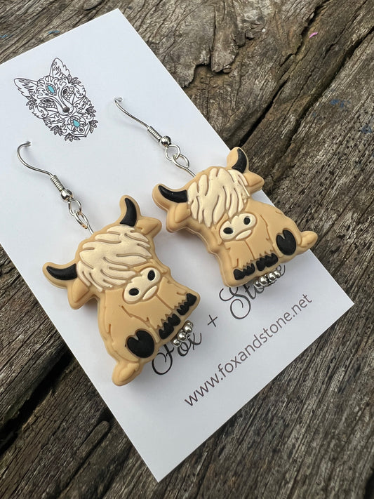 Super Cute Beige Highland Cow Earrings
