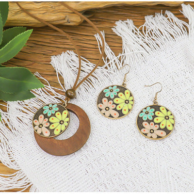 Daisy Round Pendant Earring Set