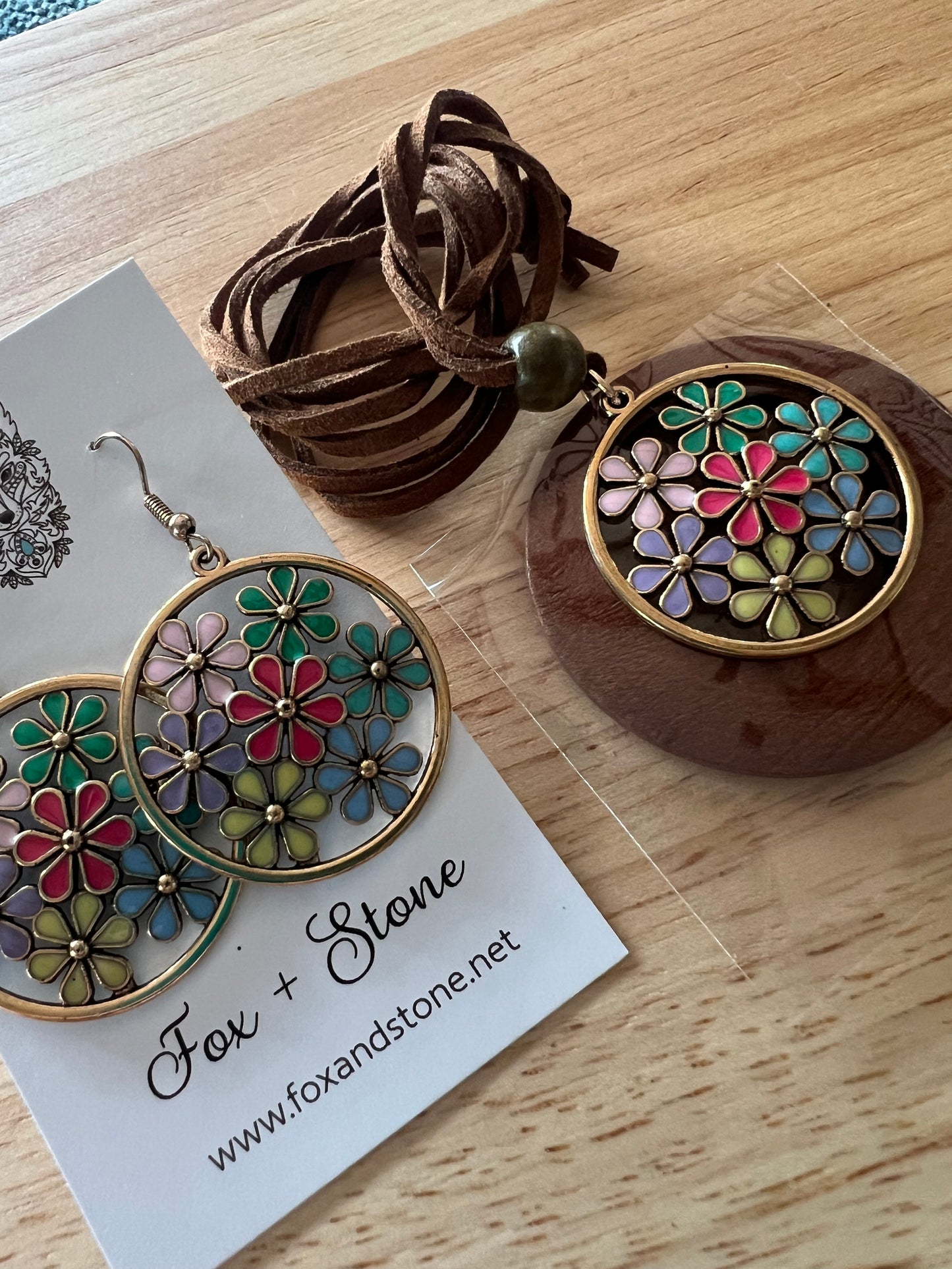 Wood Flower Pendant Earring Set