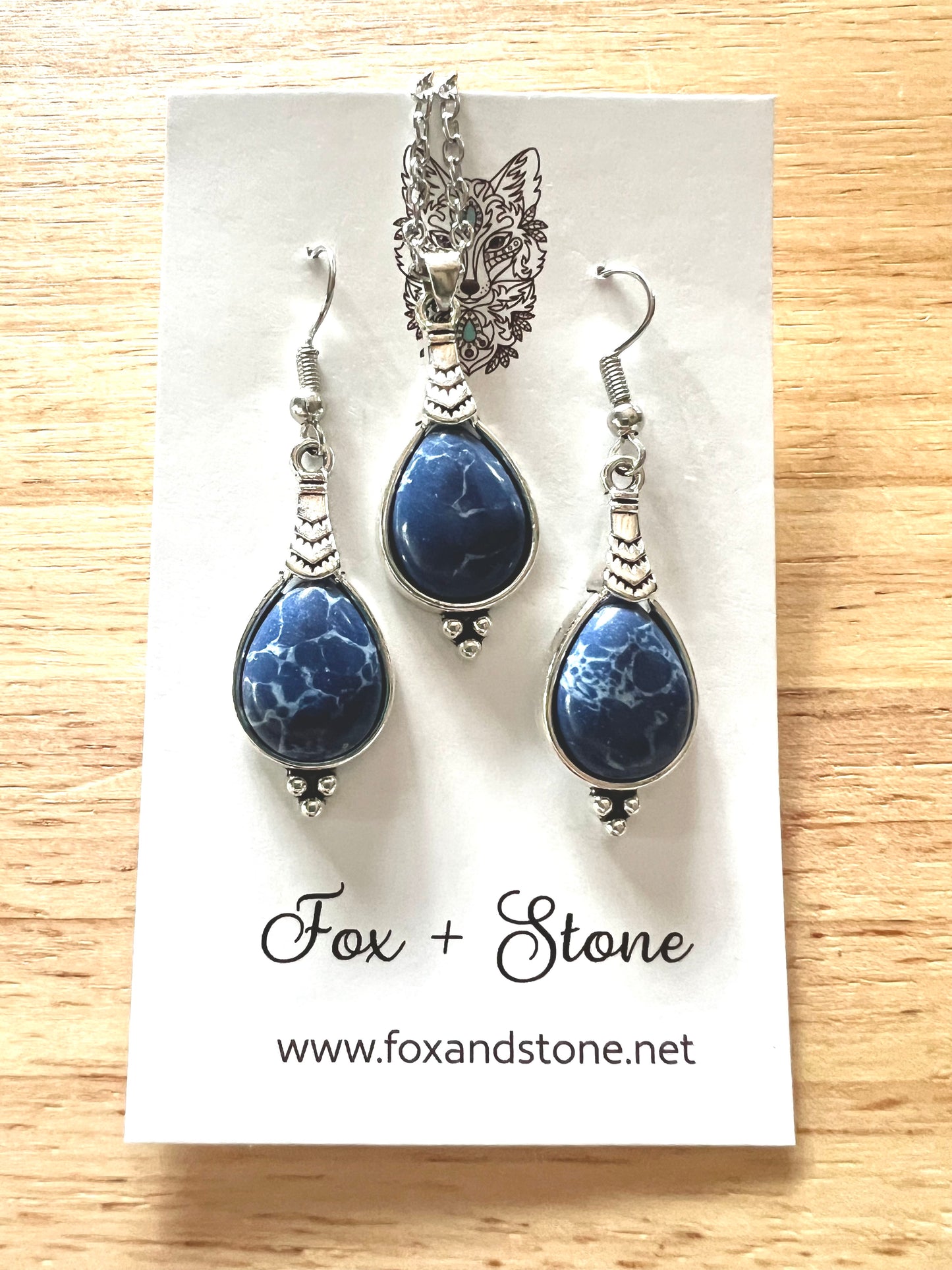 Dyed Howlite Pendant Earring Set