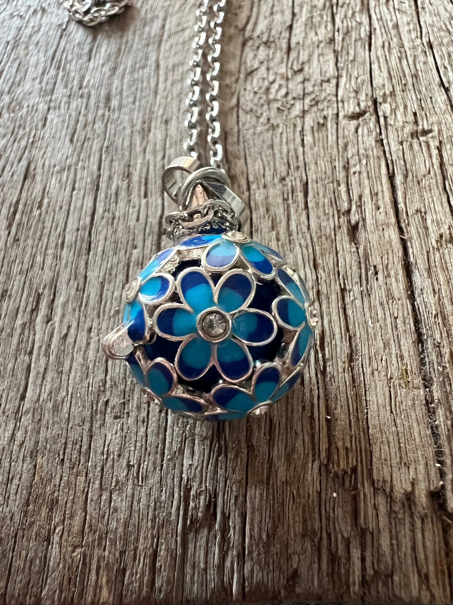 Blue Flower Oil Diffuser Pendant