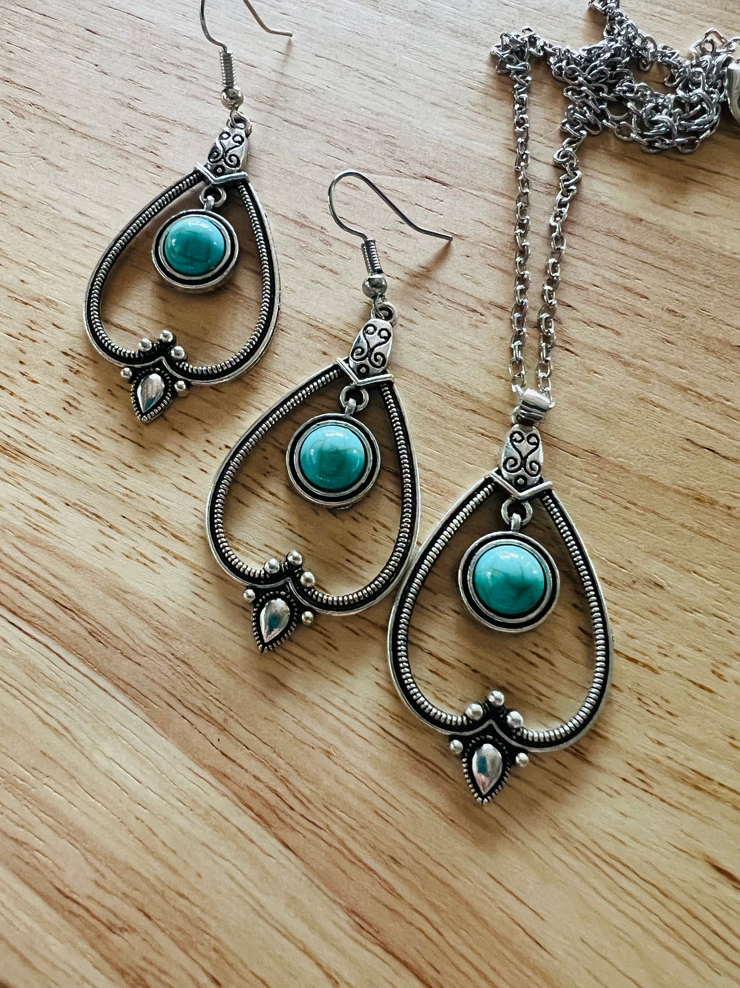 Turquoise Bohemian Pendant Earring Set