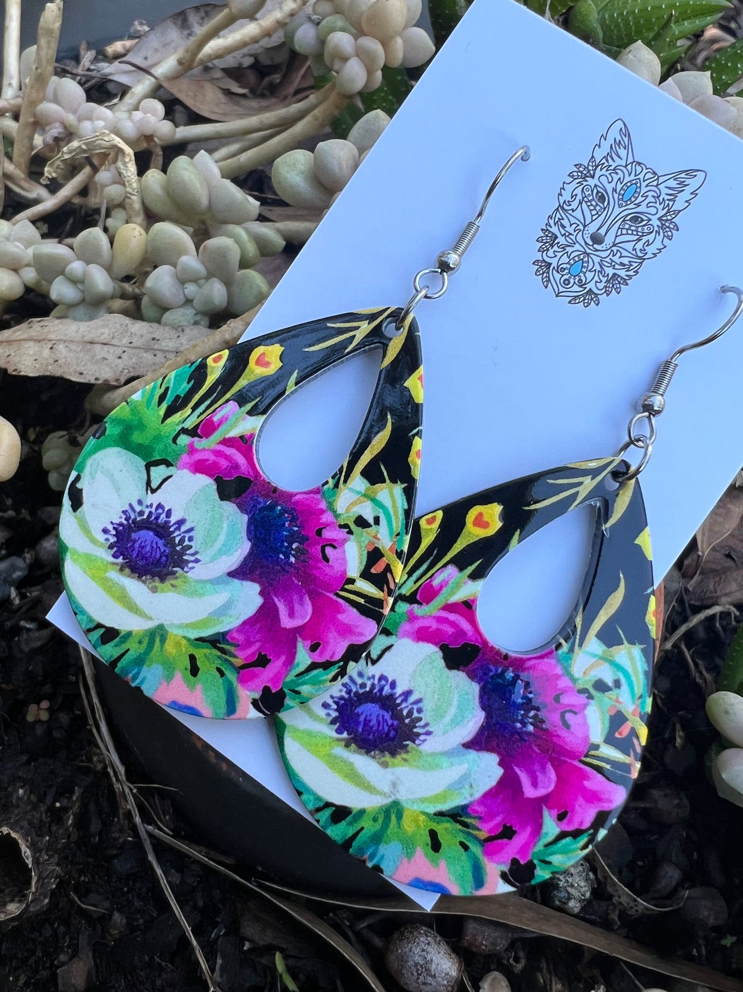 Stunning Floral Black Earrings