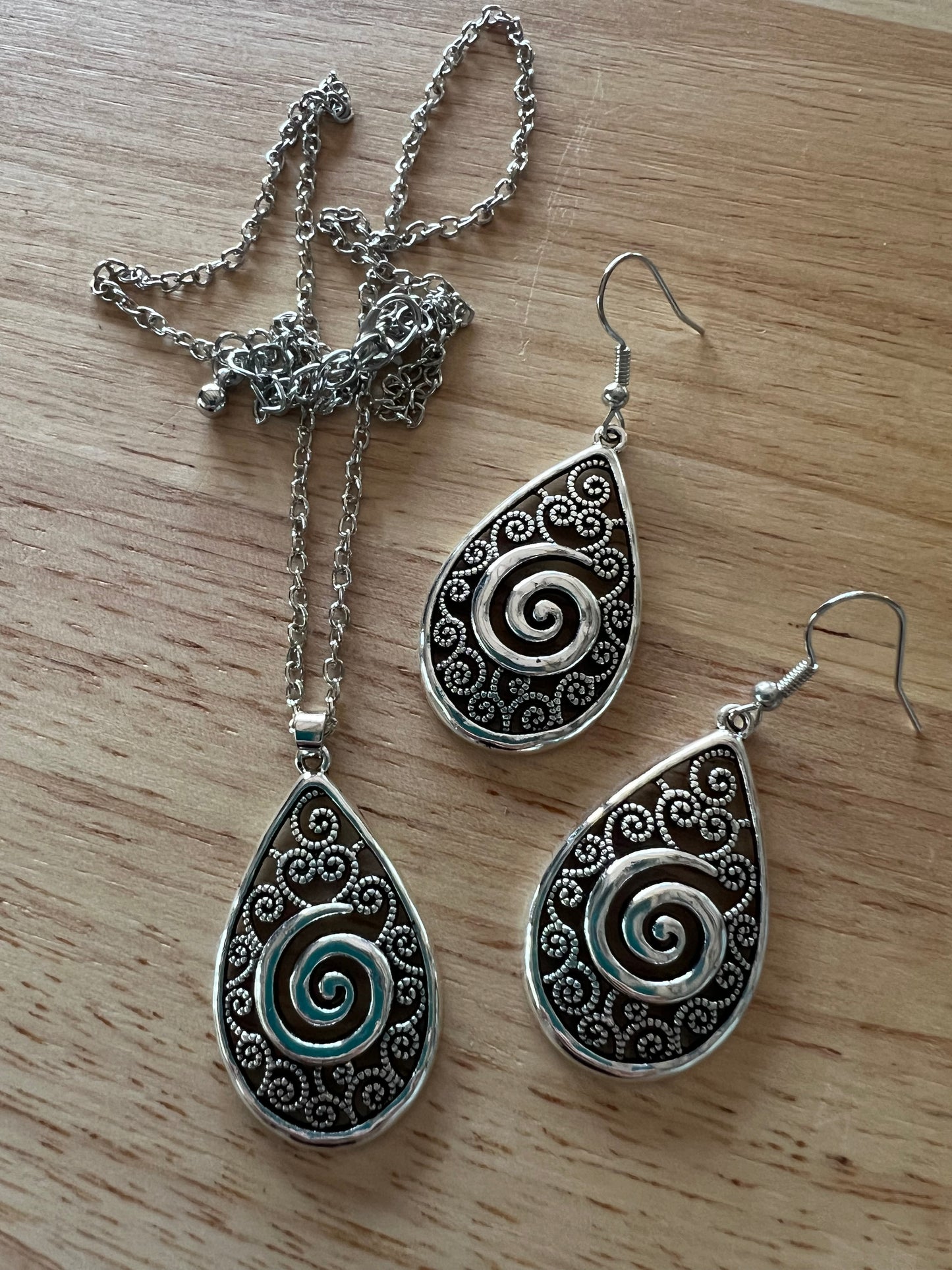 Silver Moana Pendant Earring Set