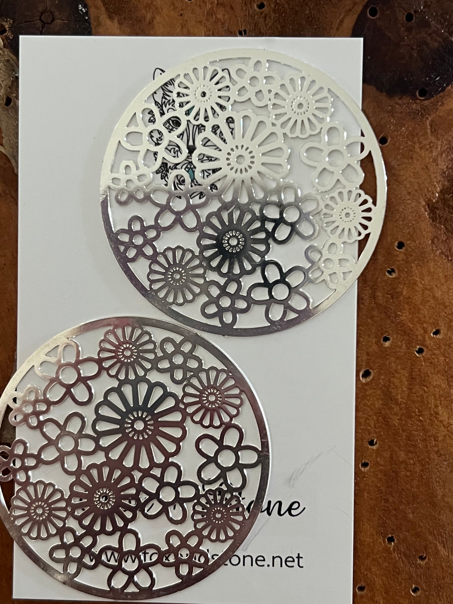 Natasha Shiny Silver Filigree Earrings