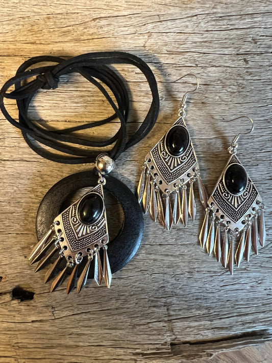 Antique Silver Onyx Pendant Earring Set