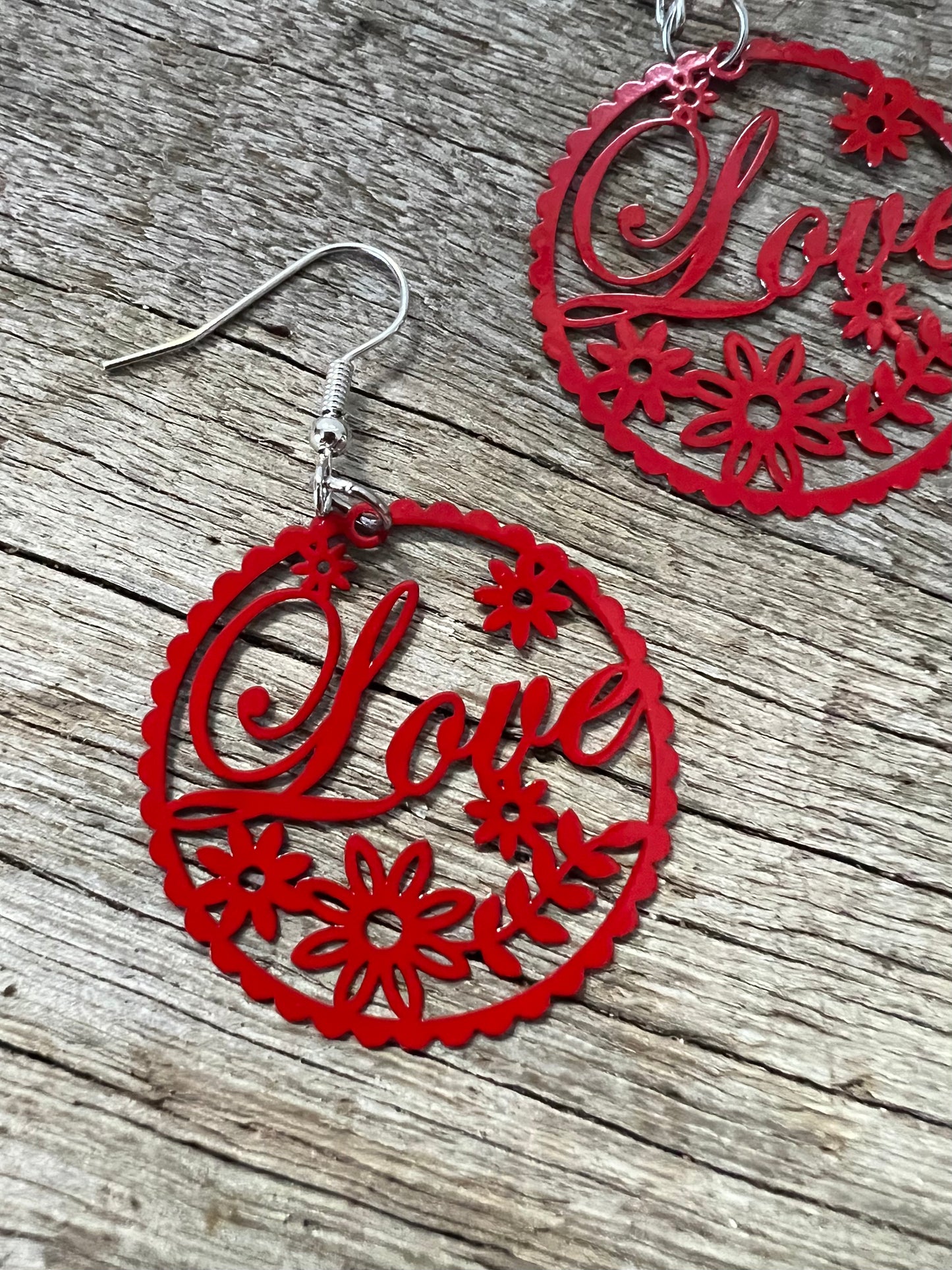 Simply Love Red Filigree