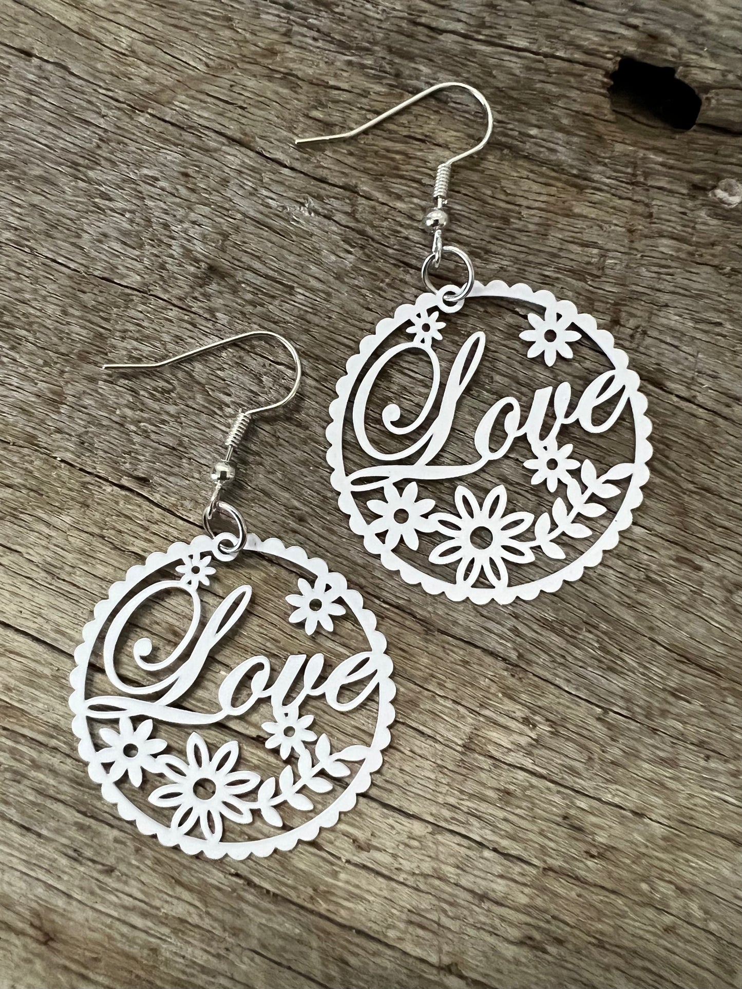 Simply Love White Filigree
