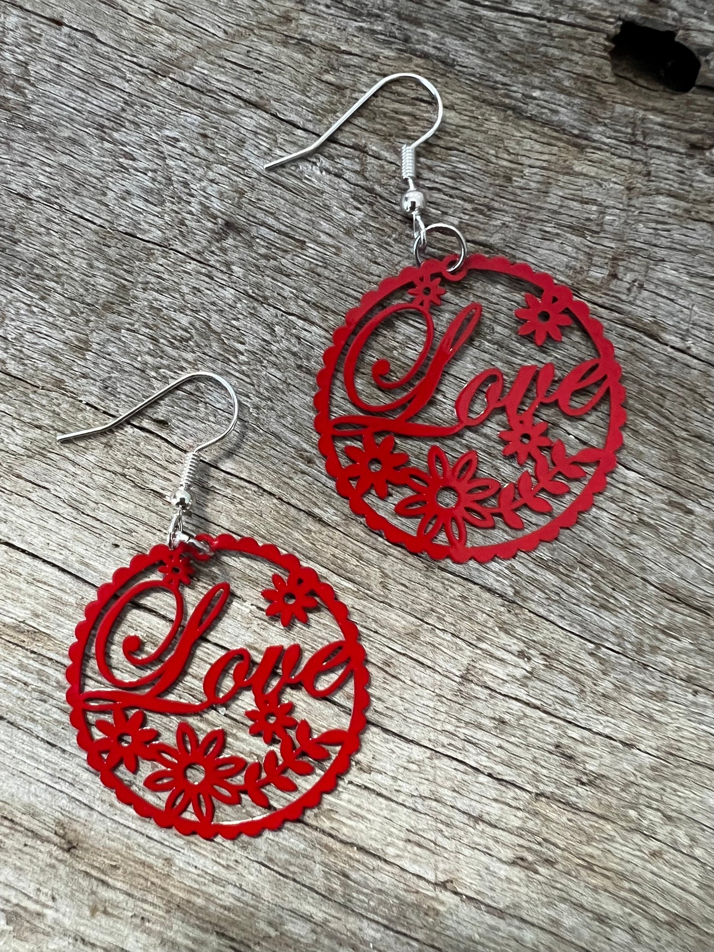 Simply Love Red Filigree