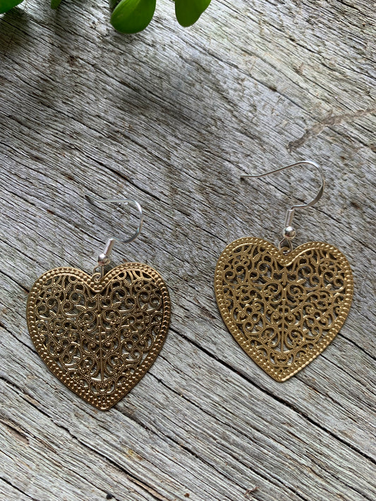 Shinny Gold Heart Filigree