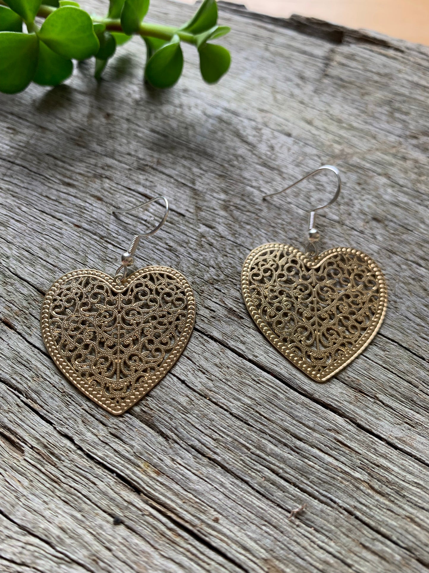 Shinny Gold Heart Filigree