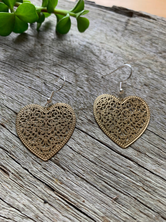 Shinny Gold Heart Filigree