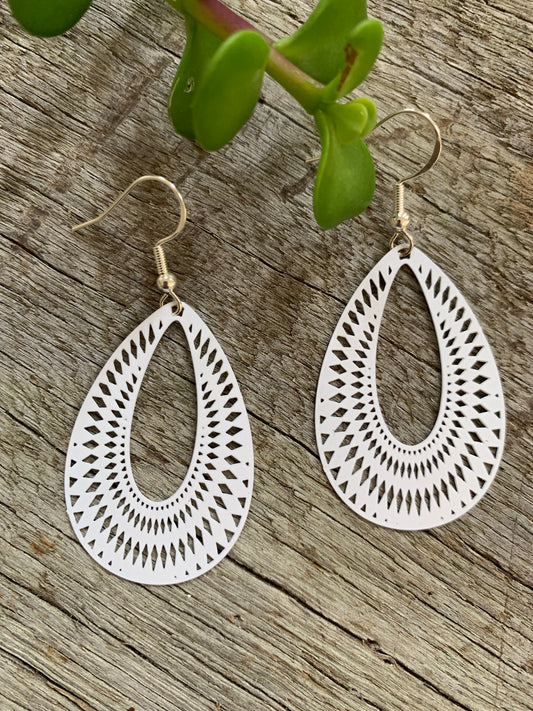 Julia White Filigree