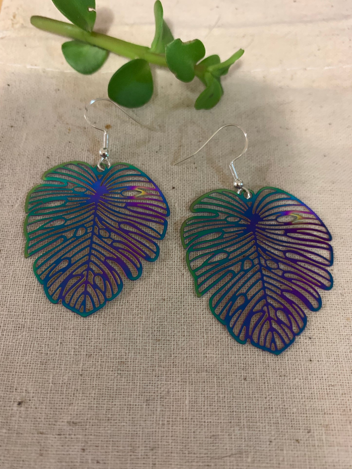 Iridescent Large Monstera Filigree