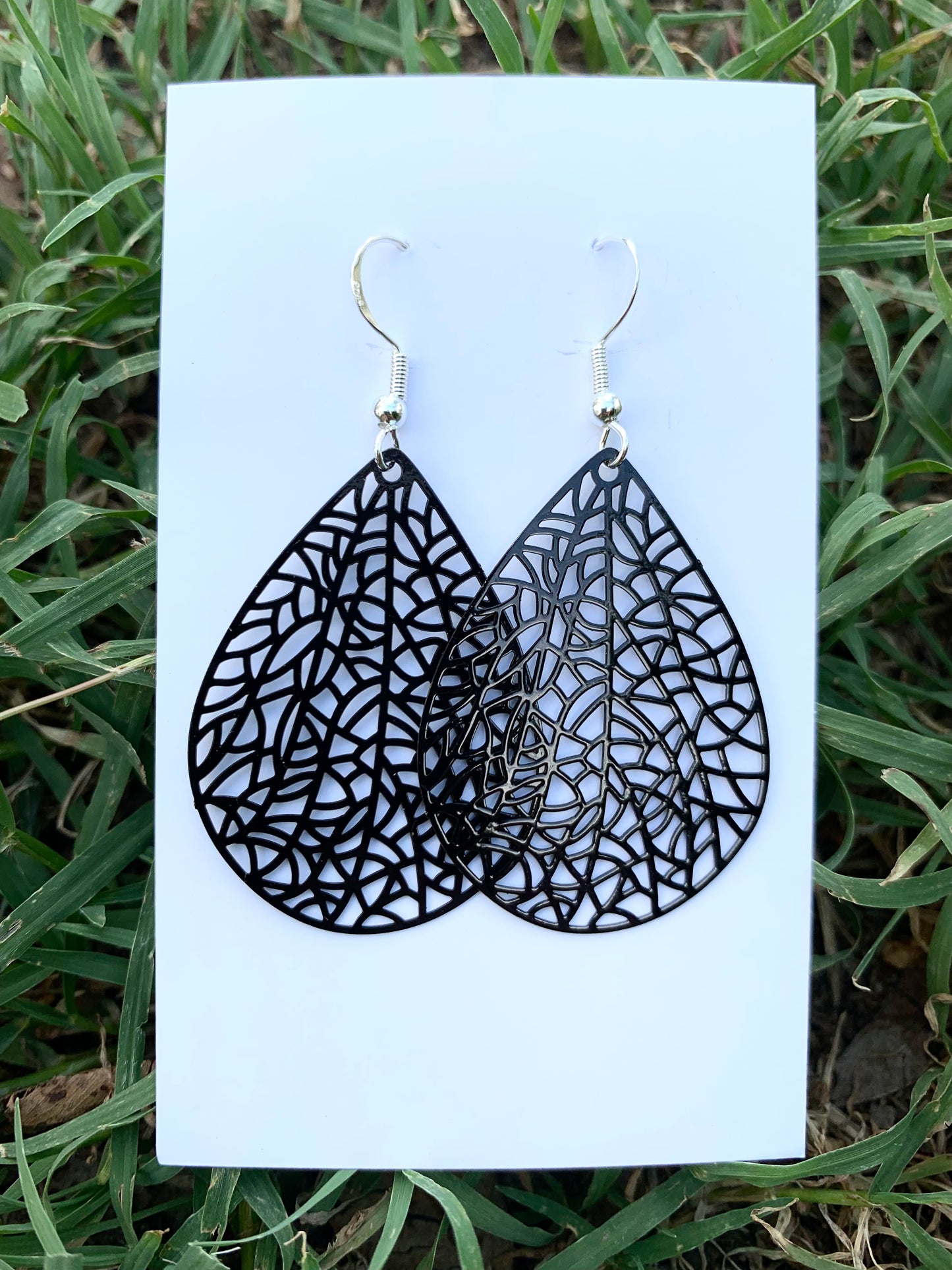 Midnight Black Alaska Filigree