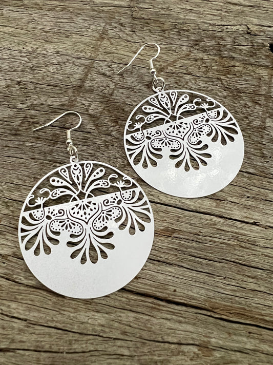 White Lotus Swirl Filigree