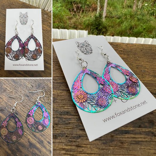 Irridescent Floral Teardrop Filigree