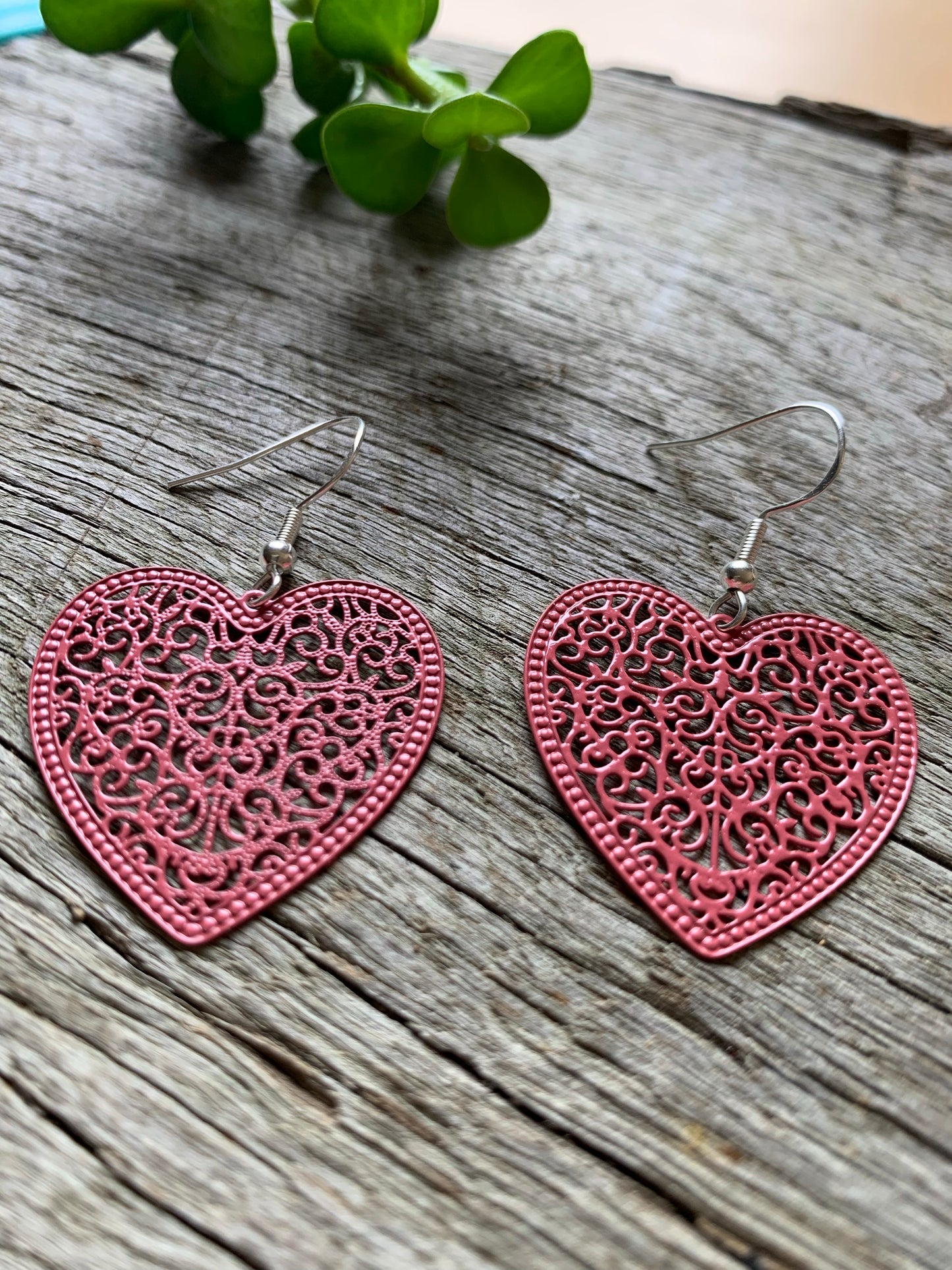 Dusty Rose Heart Filigree