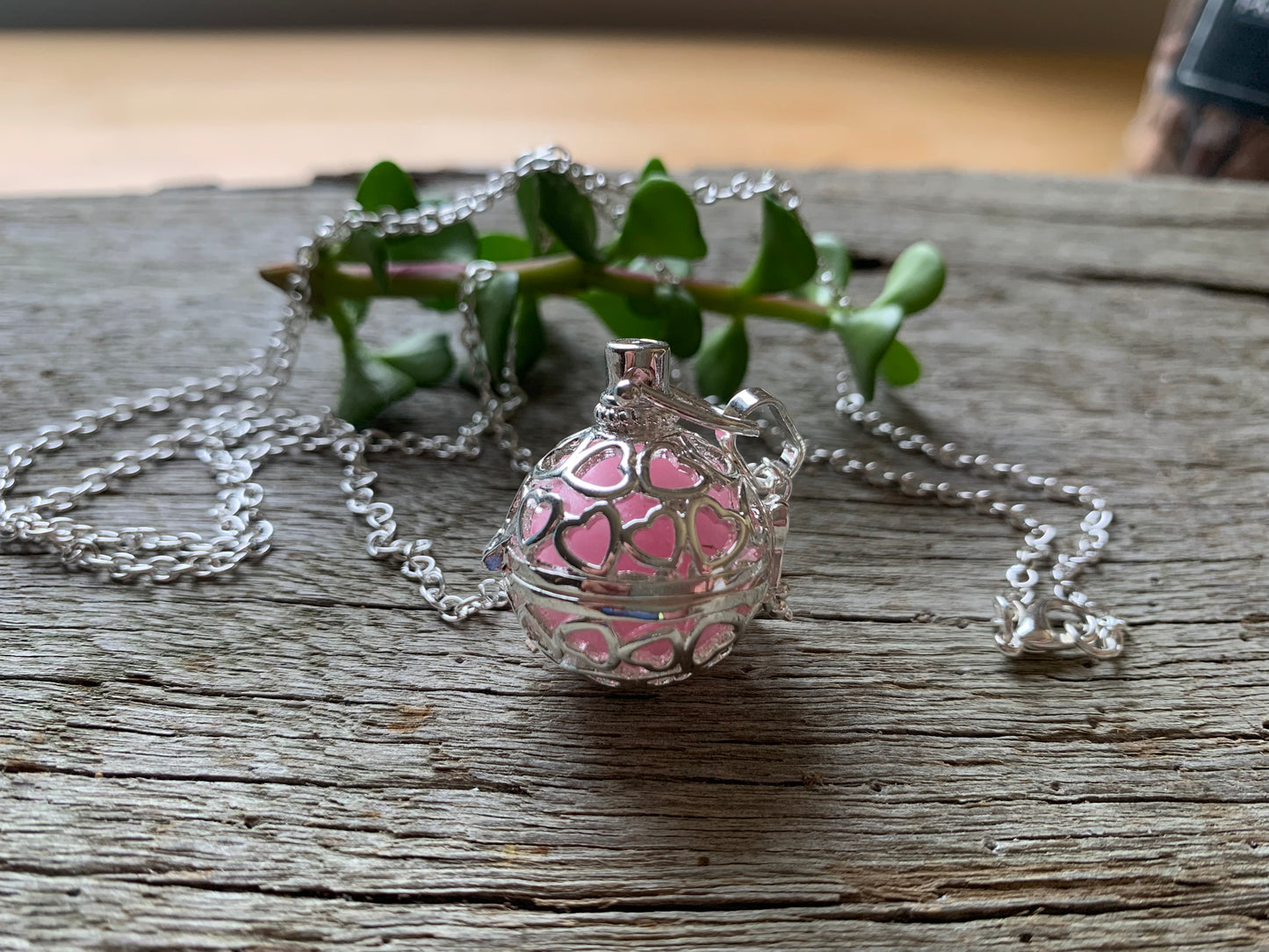 Round Hearts Silver Oil Diffuser
