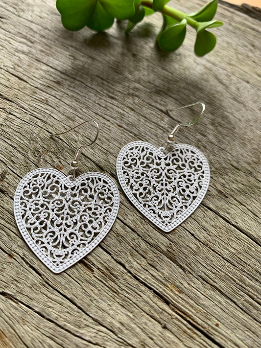 Snow White Heart Filigree