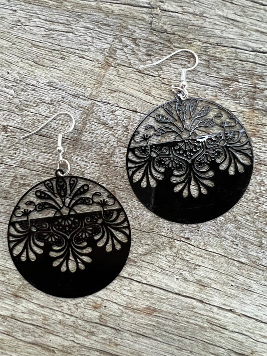 Black Lotus Swirl Filigree