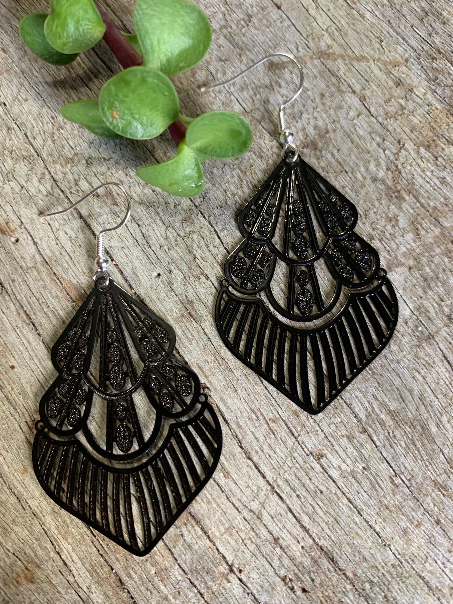 Maggie May Midnight Black Filigree