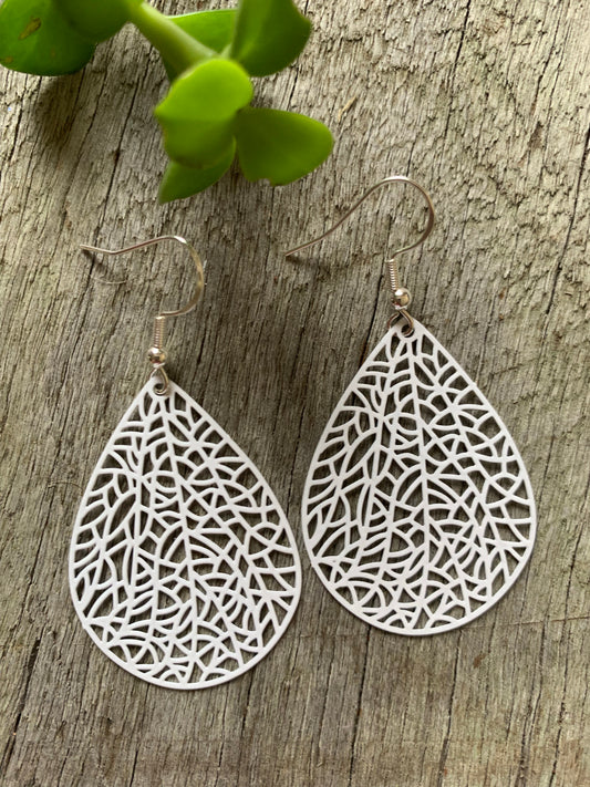 Pure White Alaska Filigree