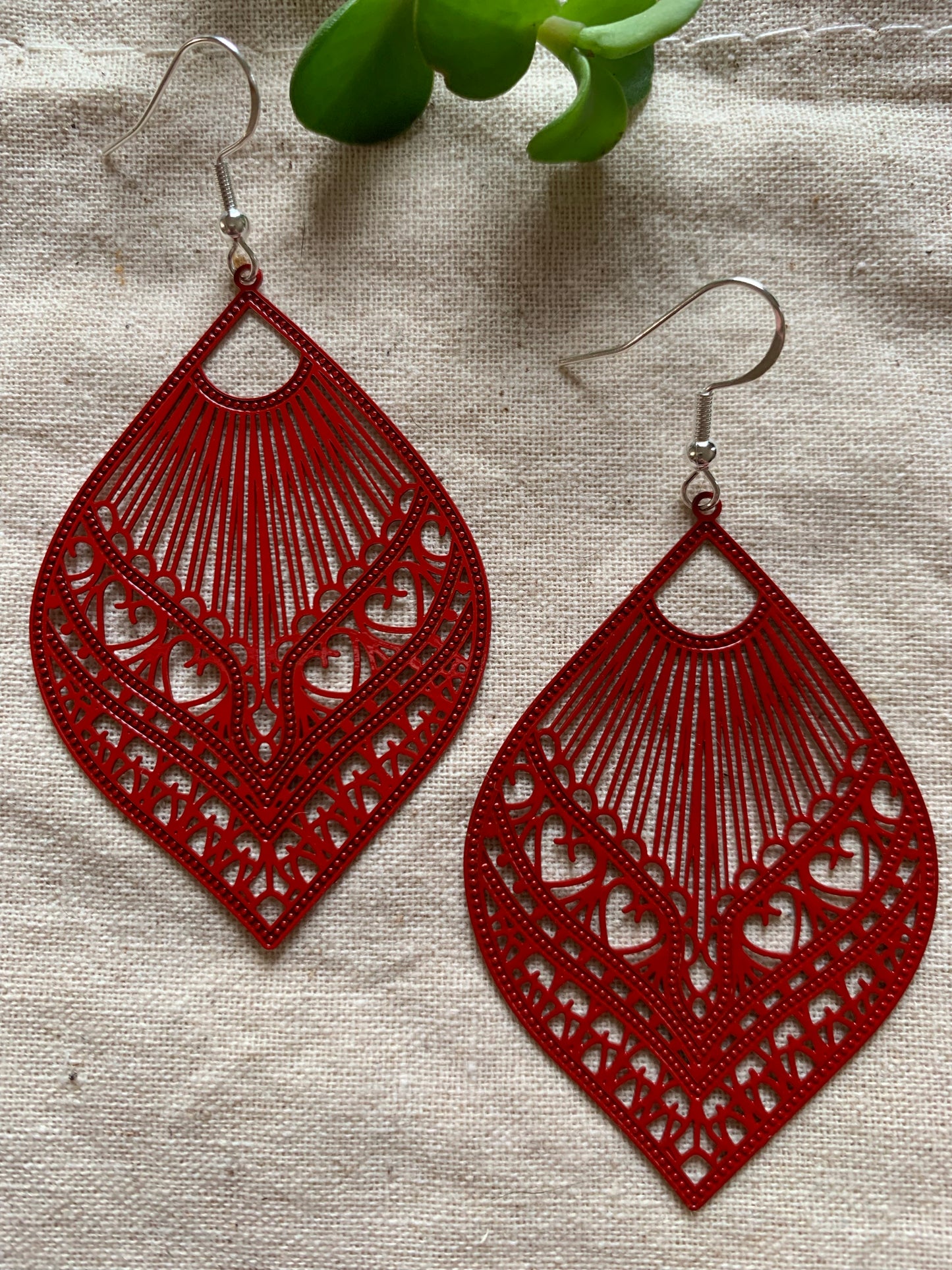 Very Red Samantha Filigree