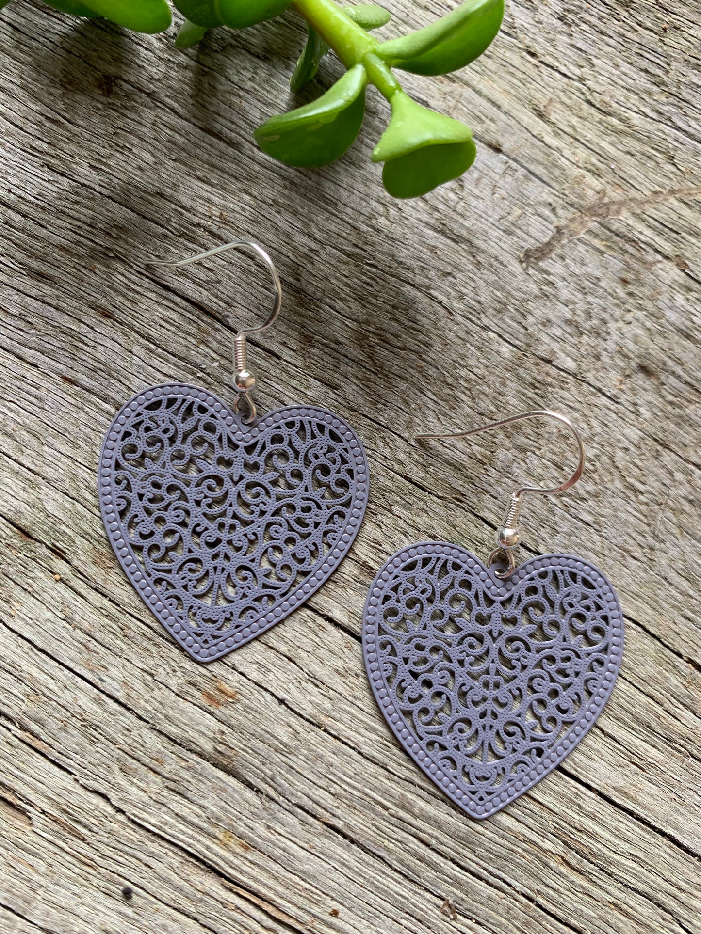 Deep Grey Heart Filigree