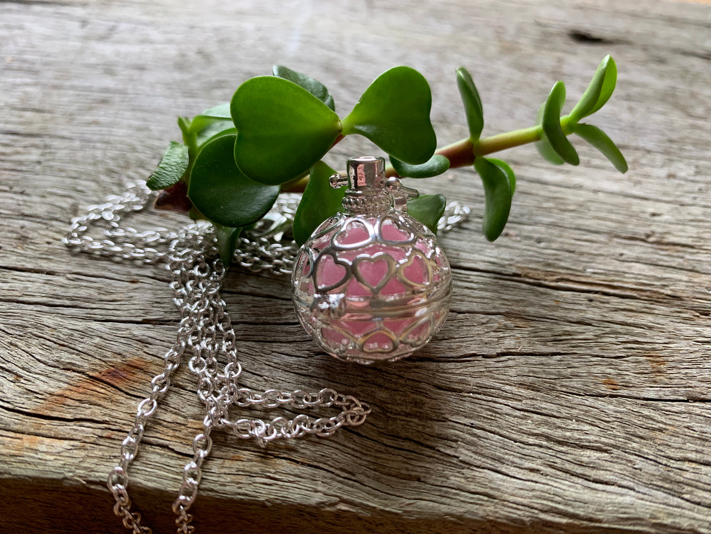Round Hearts Silver Oil Diffuser
