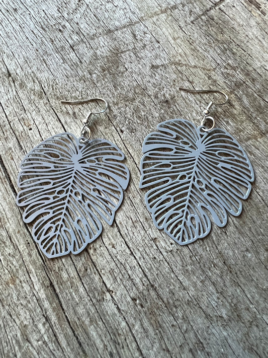 Grey Large Monstera Leaf Filigree