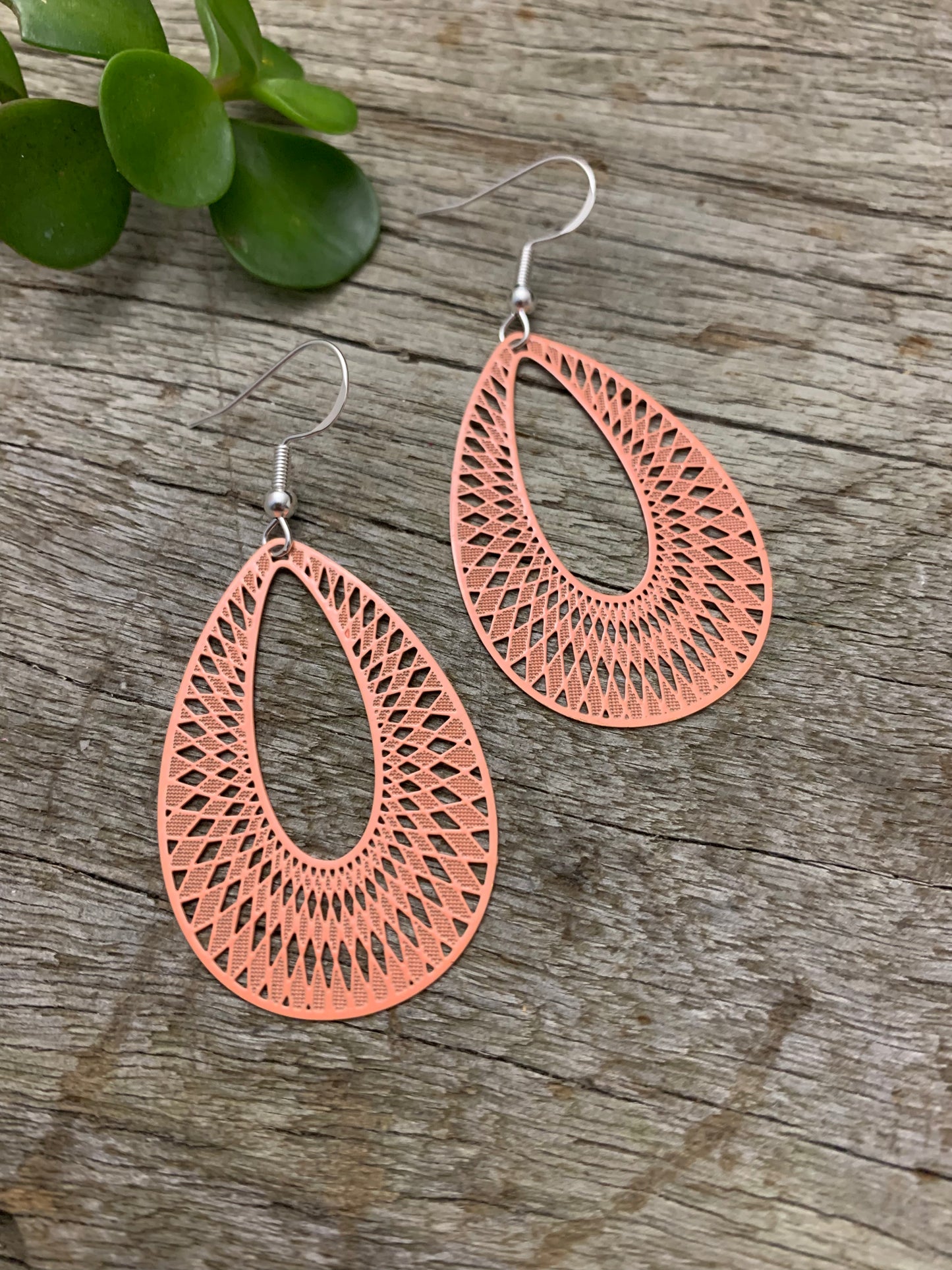 Julia Light Orange Filigree