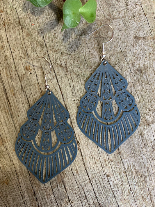 Maggie May Storm Filigree