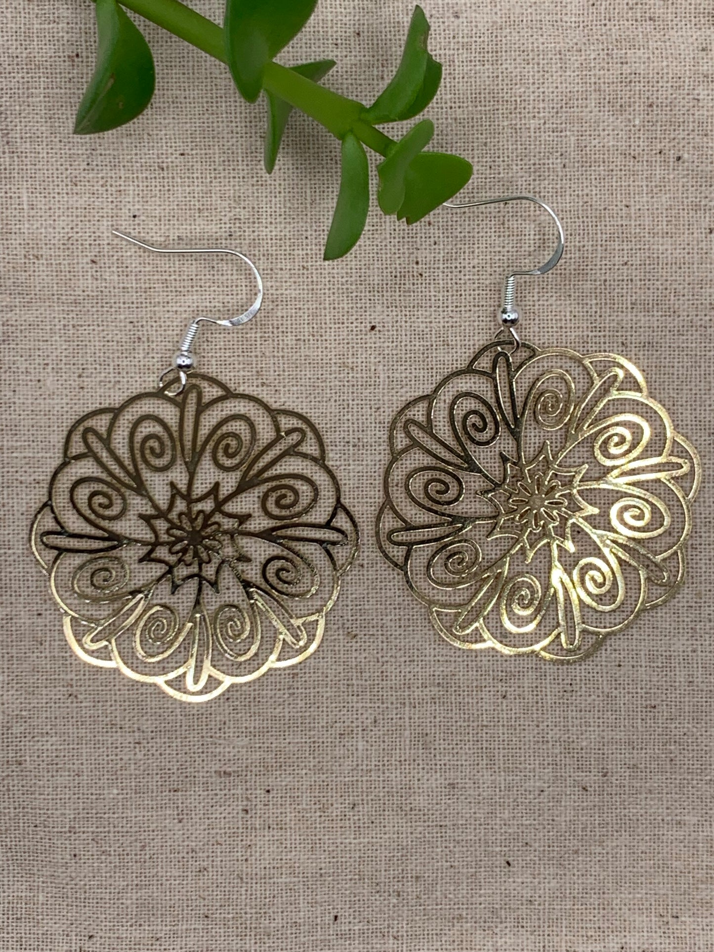 Gold Harlow Filigree