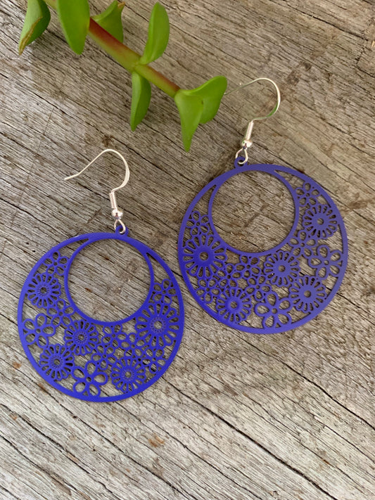 Pretty Natasha Deep Blue Filigree