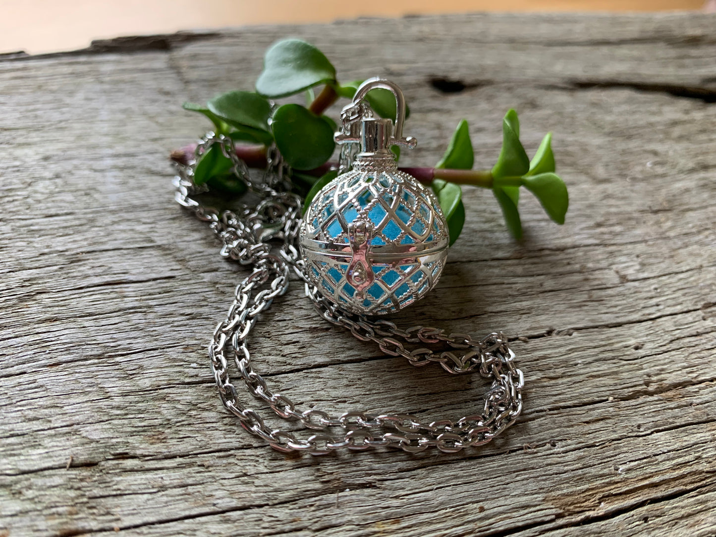 Round Silver Oil Diffuser
