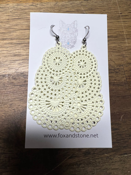 Stunning Vanilla Metal Dangles