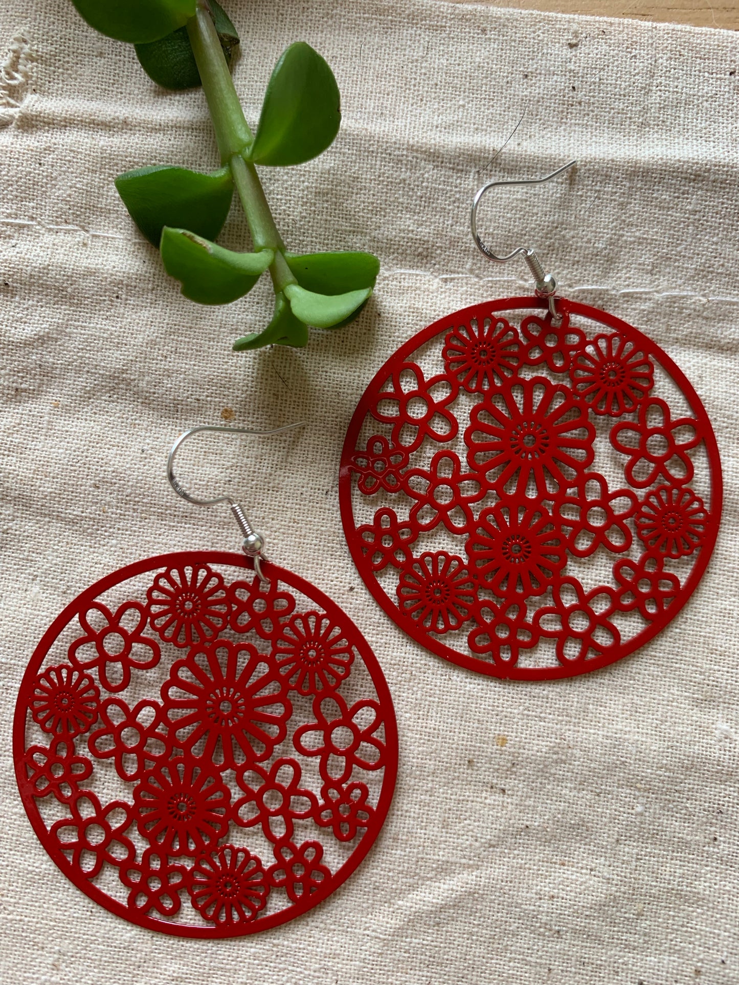 Berry Red Monique Filigree