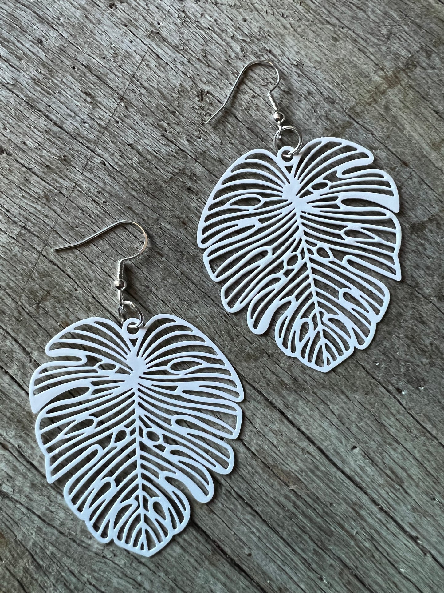 White Large Monstera Leaf Filigree